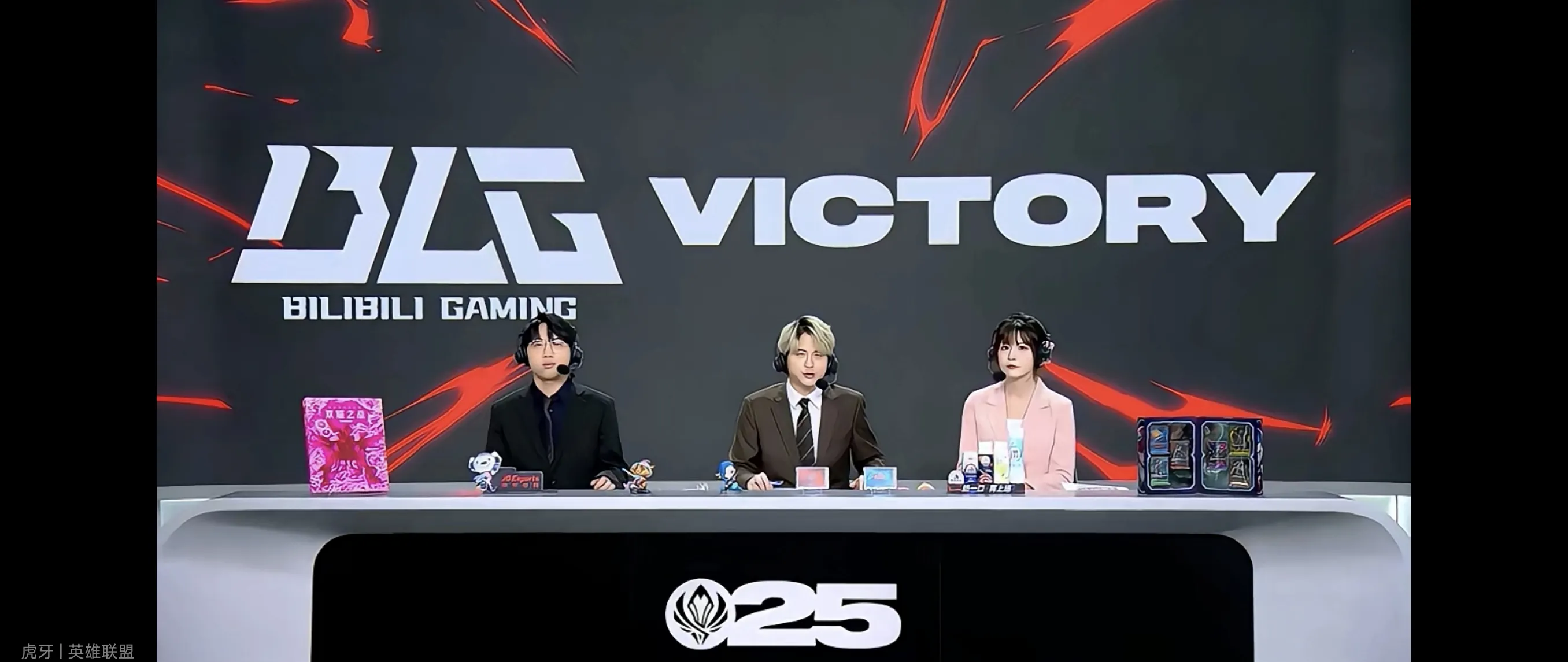 DB官方网站-关于CLG绝杀GEN,Lehends团战一打五激烈交锋四强赛,让粉丝疯狂欢呼的信息