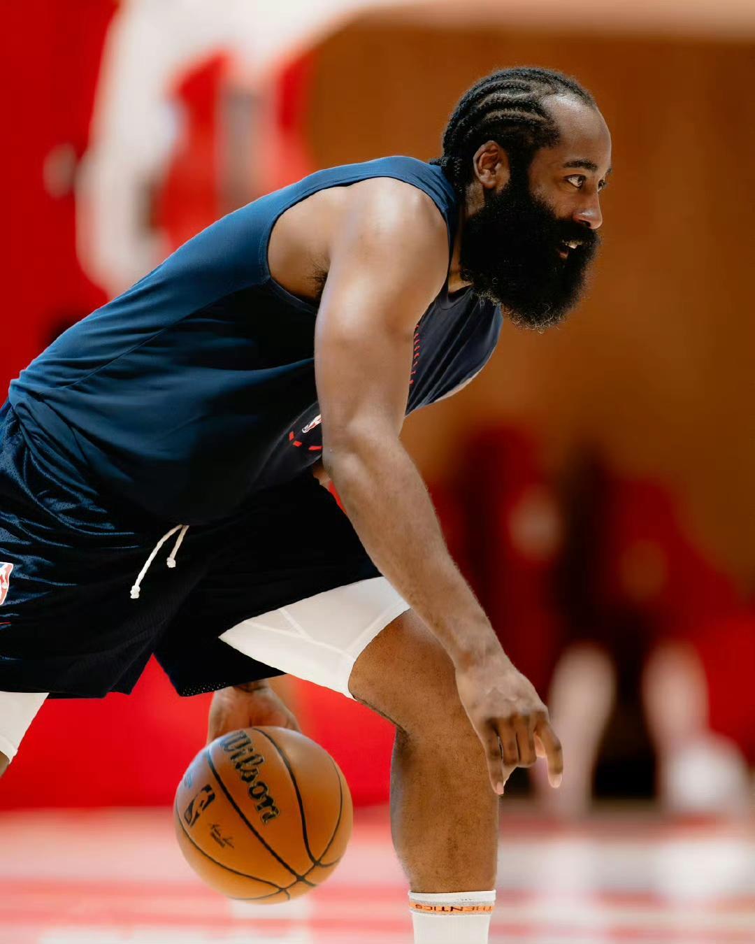 DB电竞官网登录-火箭主场击败小牛，哈登发威，球队迎来胜利颤抖