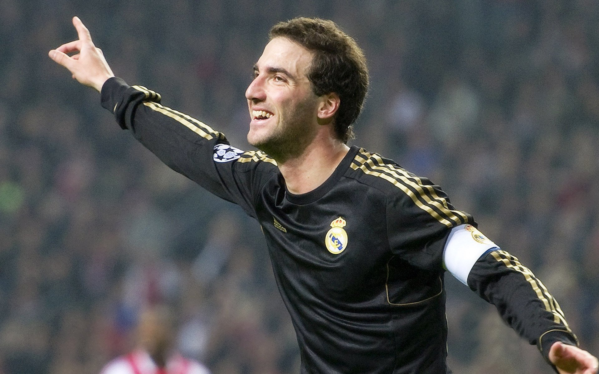 内马尔全场最佳无争议，爱尔兰险胜乌拉圭，一场技术与意志的较量