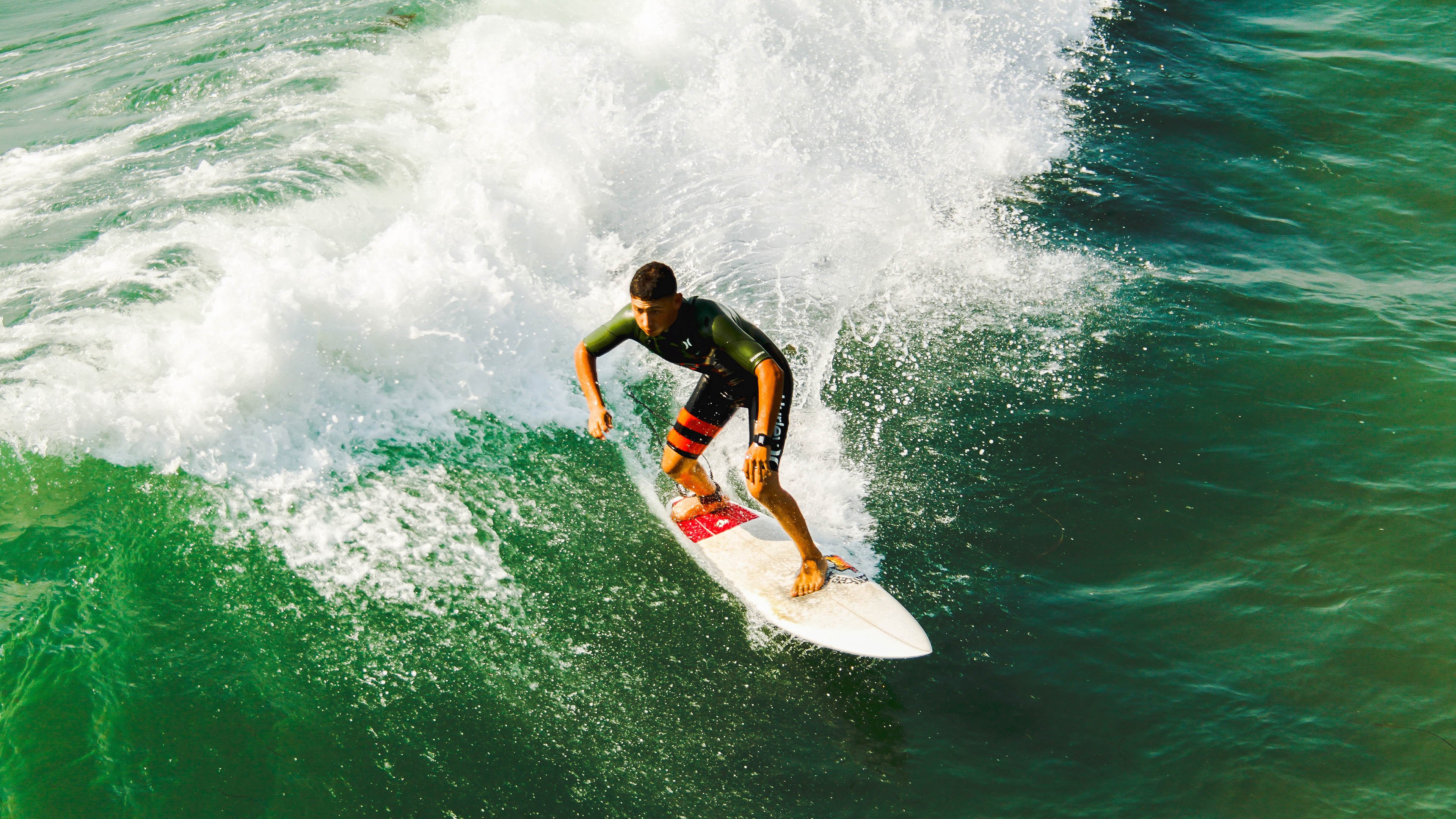西甲国家德比之夜,阿圭罗个人能力完全展现